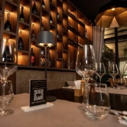 Restaurant cu terasă decorat de Sophia
